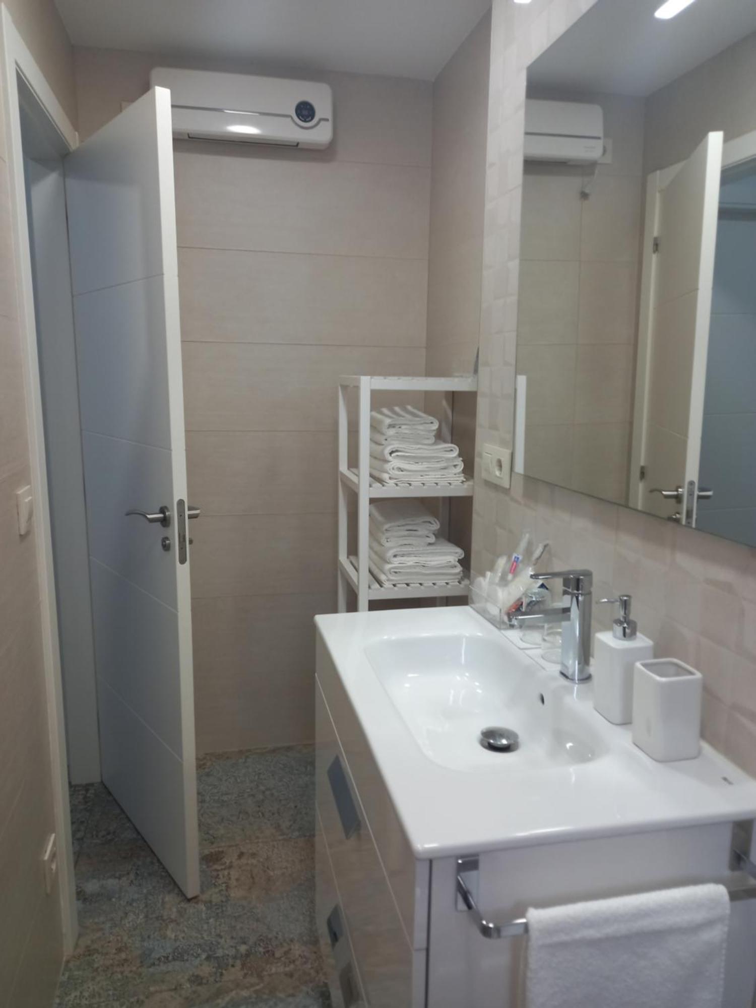 Vigob Apto Al Lado Vialia - Corteingles Apartment *
